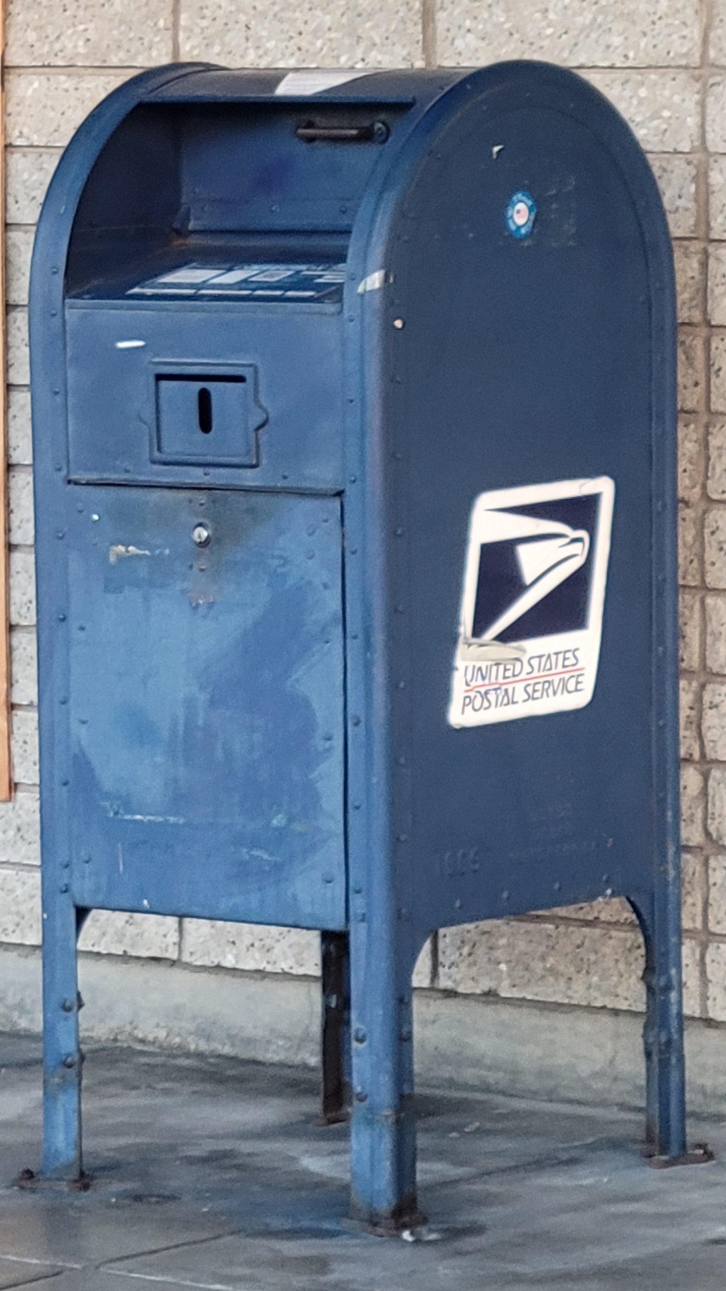 USPS Warns Residents To Avoid Using Blue Drop Boxes During The Holiday  Season 